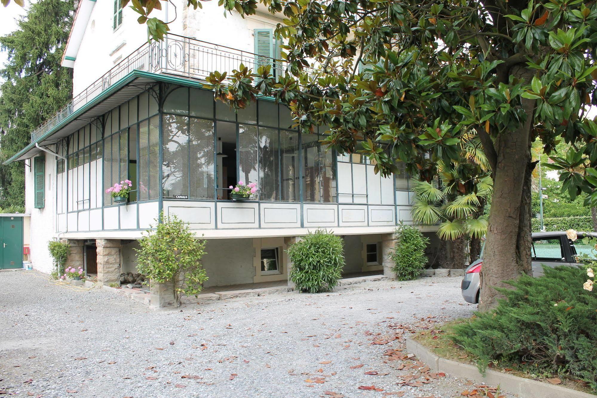 Hôtel Montilleul Pau Exterior foto